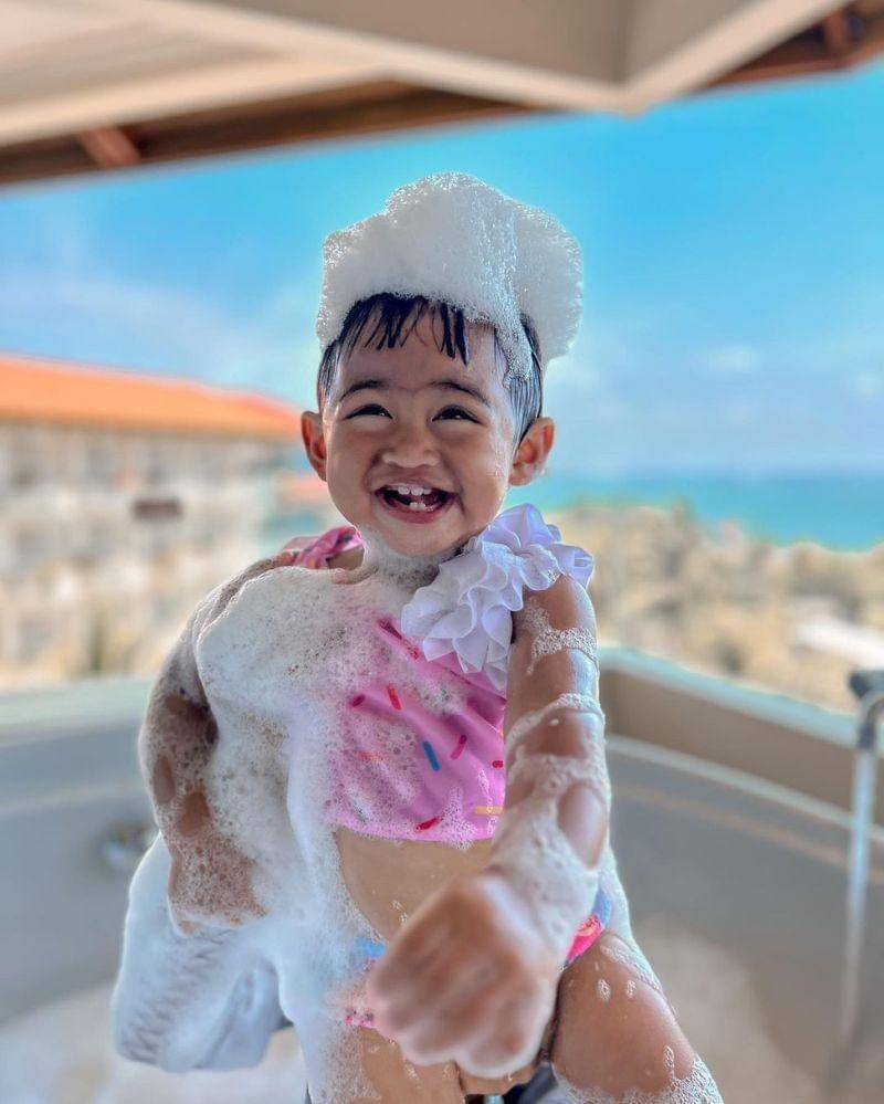 Instagram.com/riaricis1795